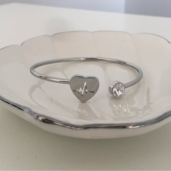 Health care worker heart beat bangle - Picture 3 of 3